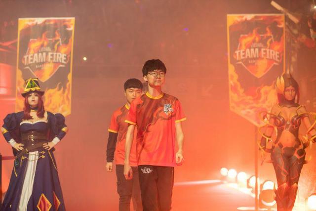 见证这两位 见证这两位