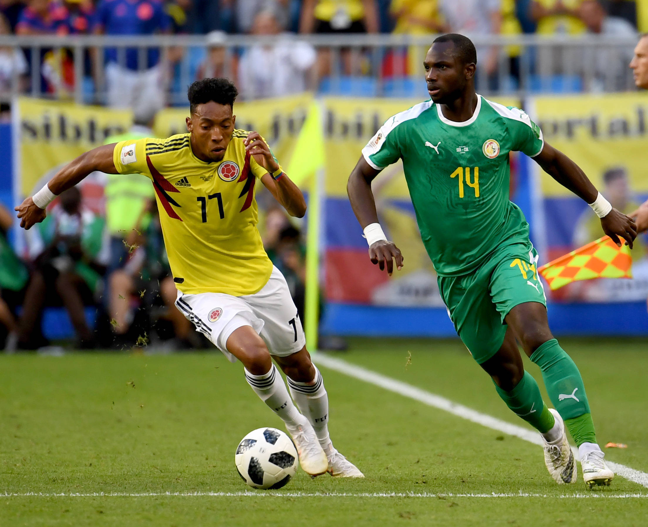 强调短传渗 强调短传渗