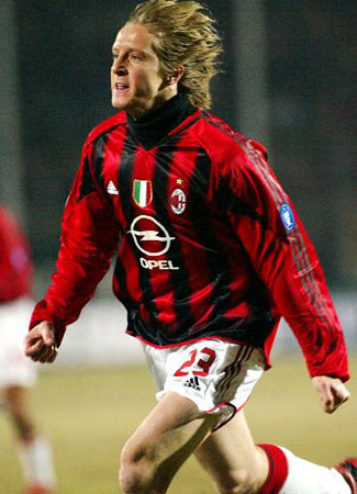 容尤为友好 容尤为友好